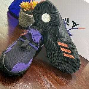 Adidas Black and Purple Sneakers with Athletic Silhouette